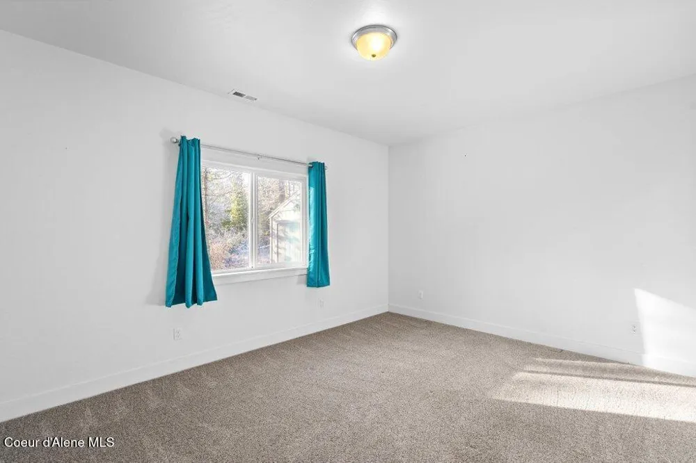 202 Silver Saddle Court Pinehurst, ID 83850