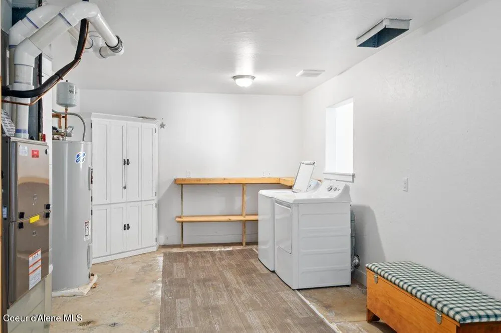 202 Silver Saddle Court Pinehurst, ID 83850