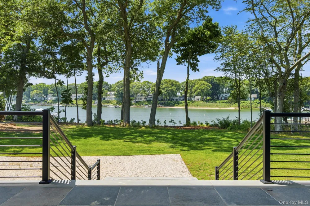 1750 Hobart Road Southold, NY 11971
