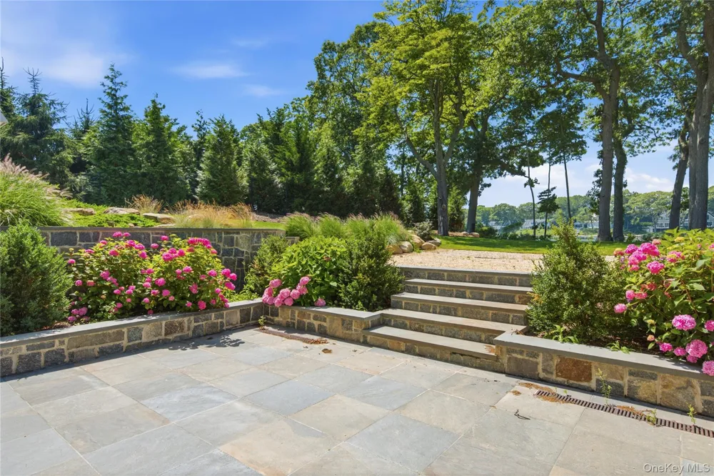 1750 Hobart Road Southold, NY 11971