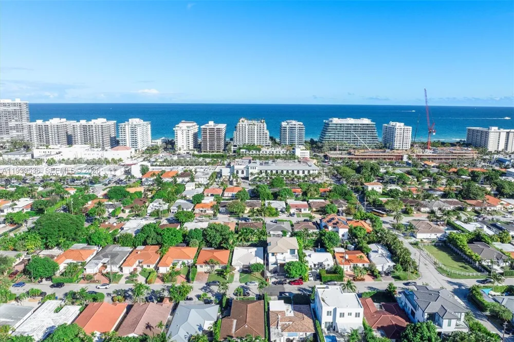 9424 Carlyle Ave Surfside, FL 33154