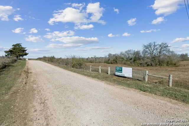 3424 Post Oak Point New Ulm, TX 78950