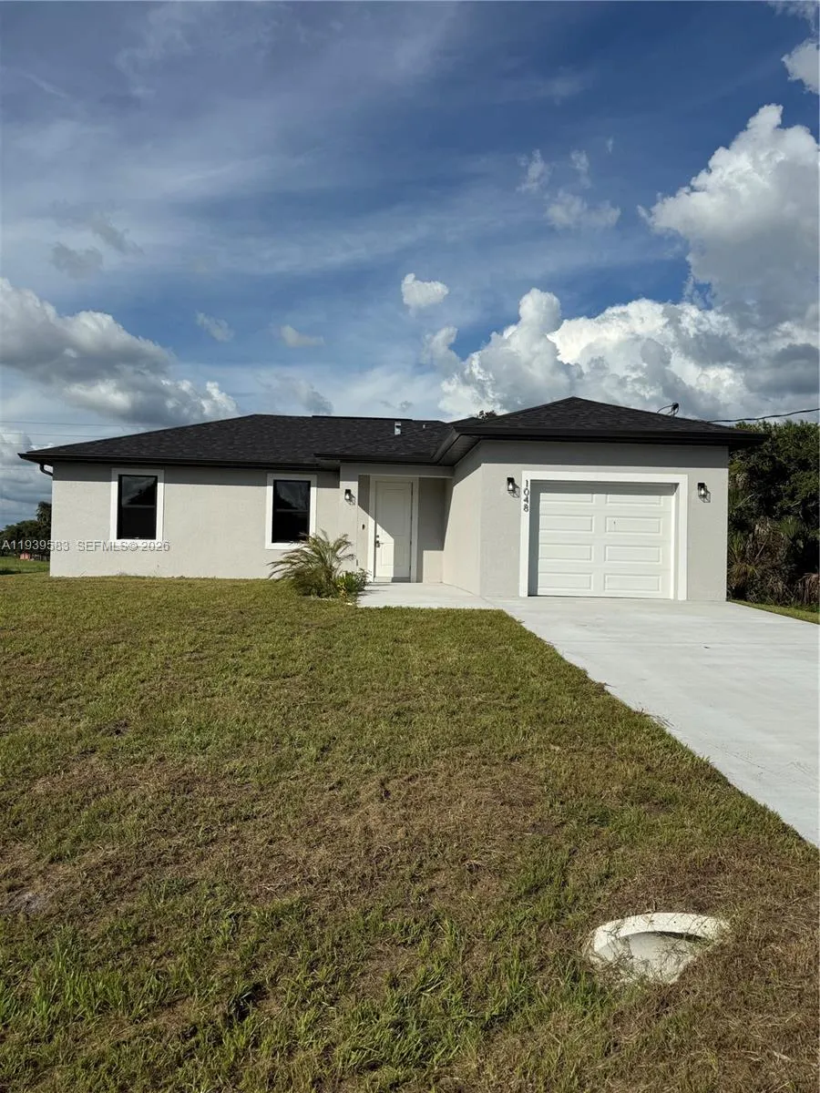 1048 Jay Ct La Belle, FL 33935