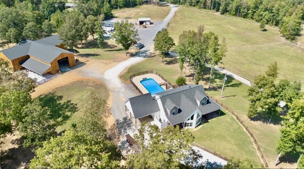 286 County Road 28 Centre, AL 35960