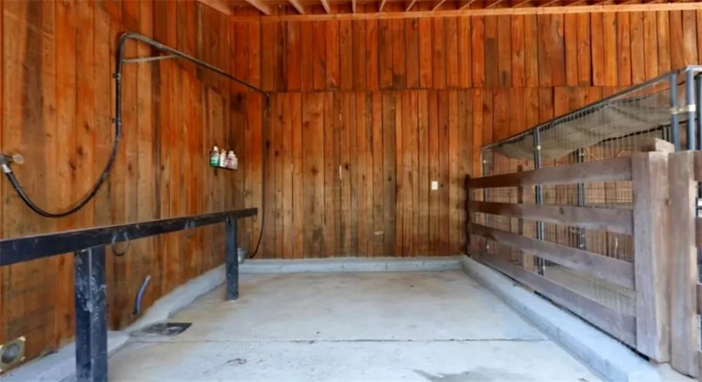 286 County Road 28 Centre, AL 35960