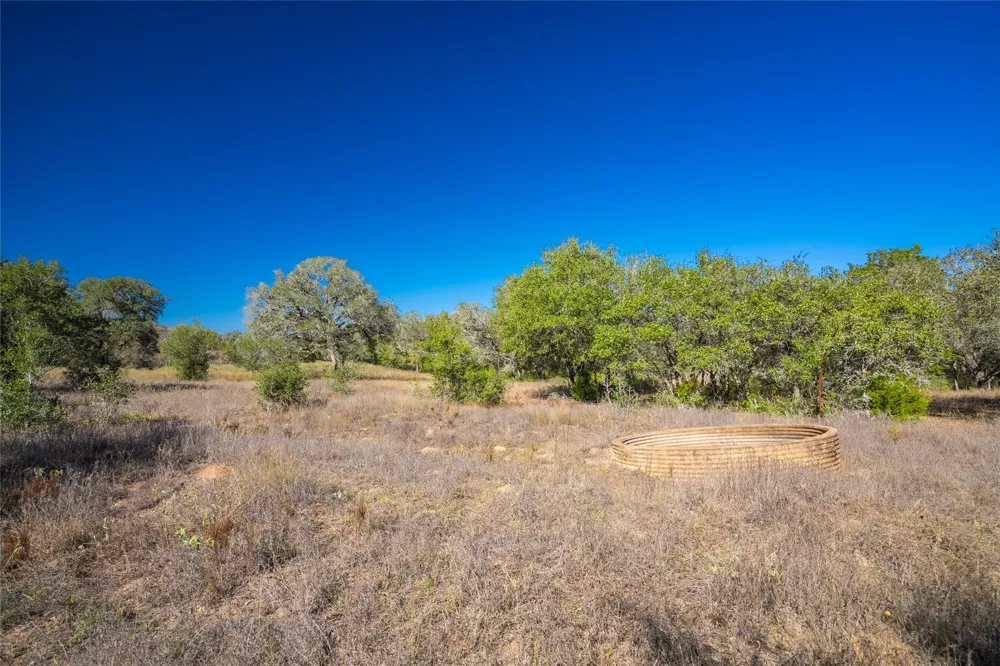 1293 Pintail Rock Island, TX 78934
