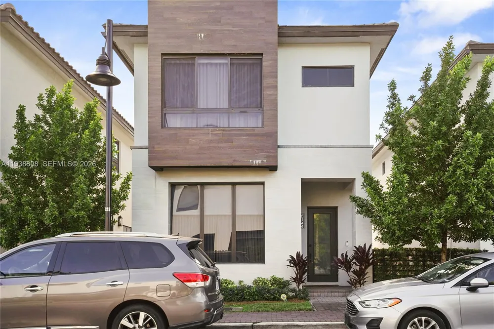 8144 NW 43rd St Doral, FL 33166