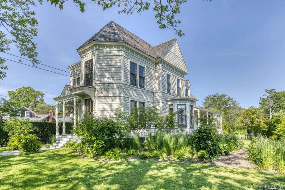 1855 Village Lane Orient, NY 11957