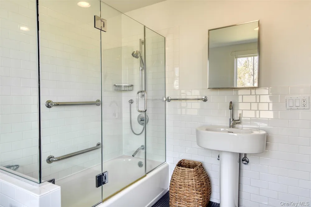 1855 Village Lane Orient, NY 11957