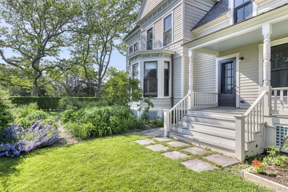 1855 Village Lane Orient, NY 11957
