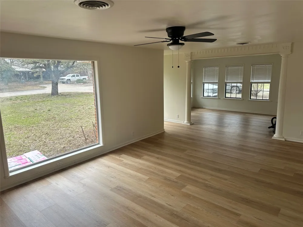 1121 E Coke Hamilton, TX 76531