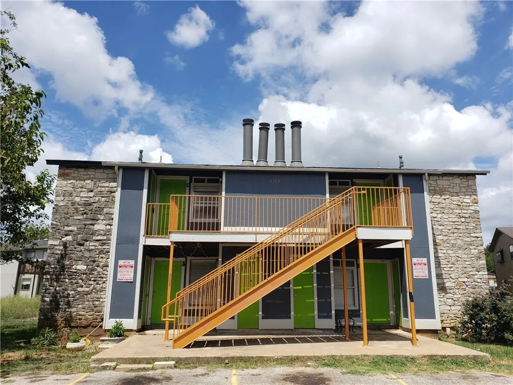 2304 Cedrick Cove #B Austin, TX 78748