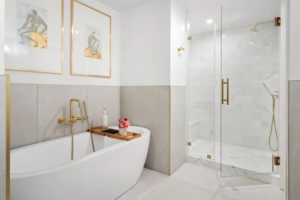 70 RAINEY STREET #2606 Austin, TX 78701