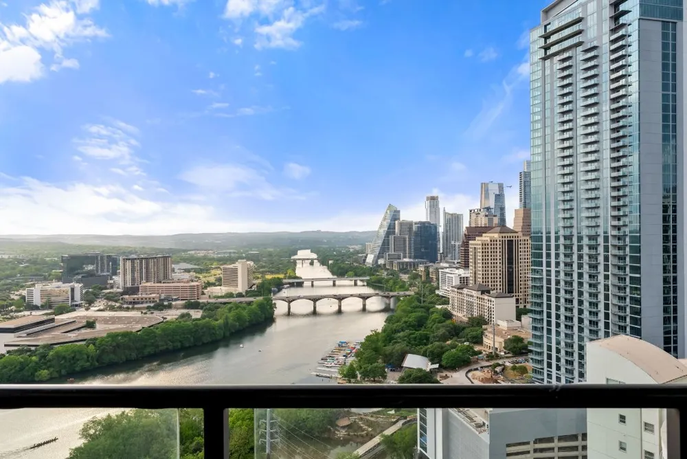 70 RAINEY STREET #2606 Austin, TX 78701
