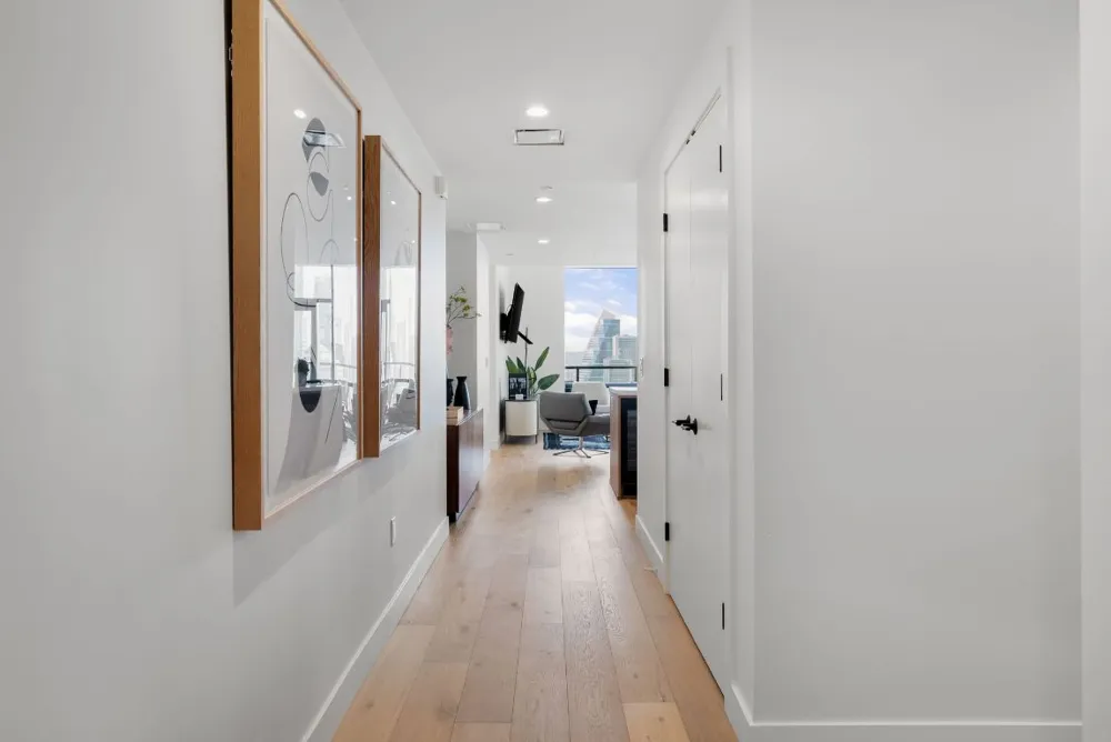 70 RAINEY STREET #2606 Austin, TX 78701
