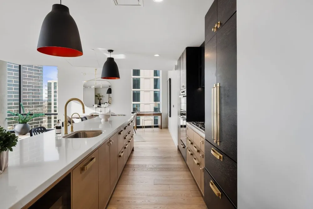 70 RAINEY STREET #2606 Austin, TX 78701