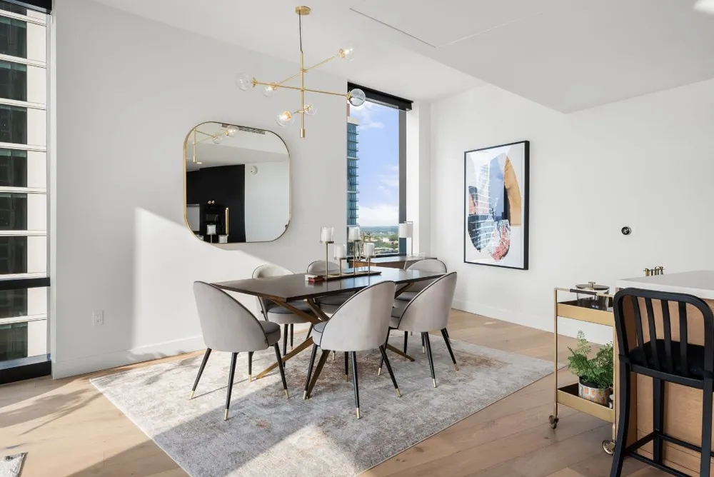 70 RAINEY STREET #2606 Austin, TX 78701
