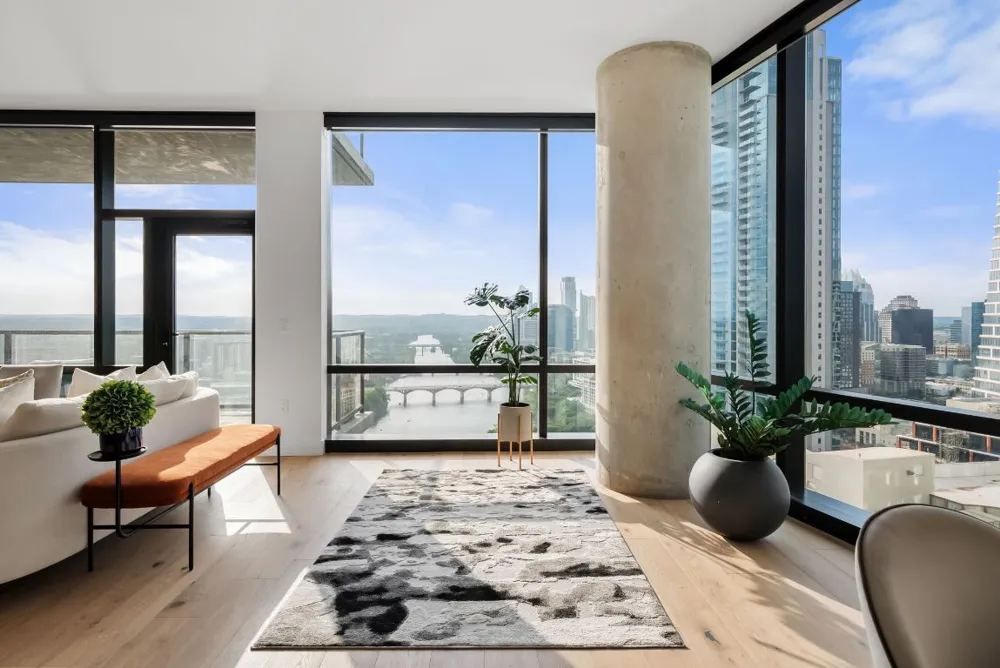70 RAINEY STREET #2606 Austin, TX 78701