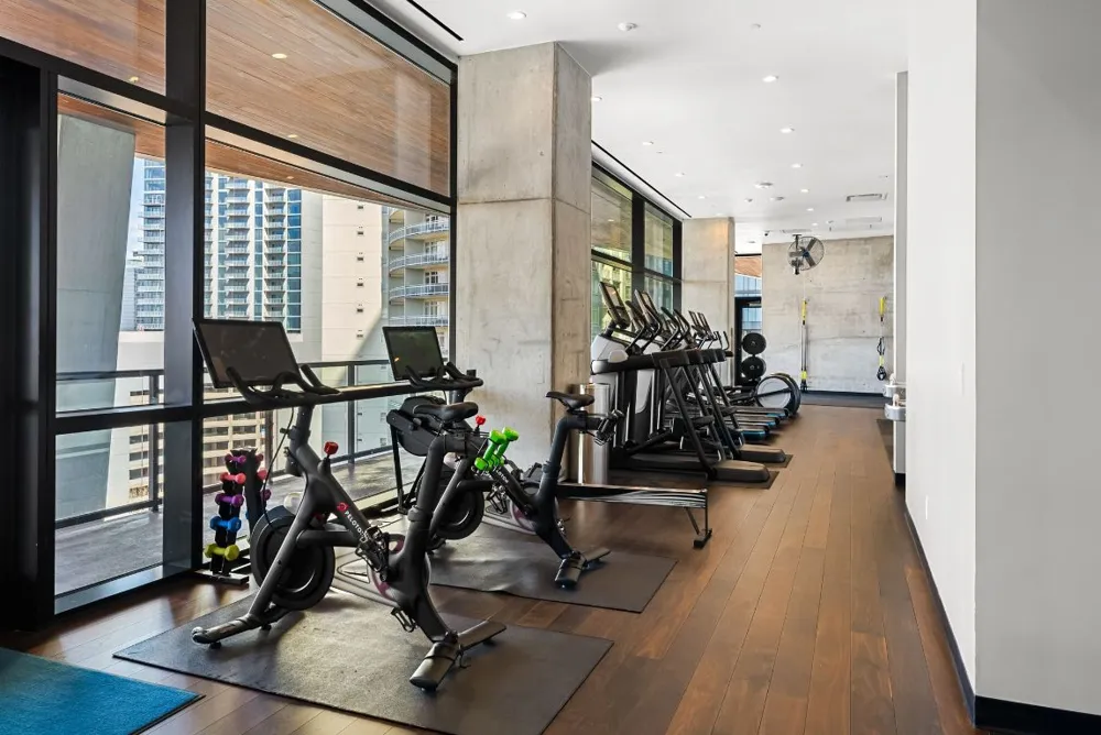 70 RAINEY STREET #2606 Austin, TX 78701