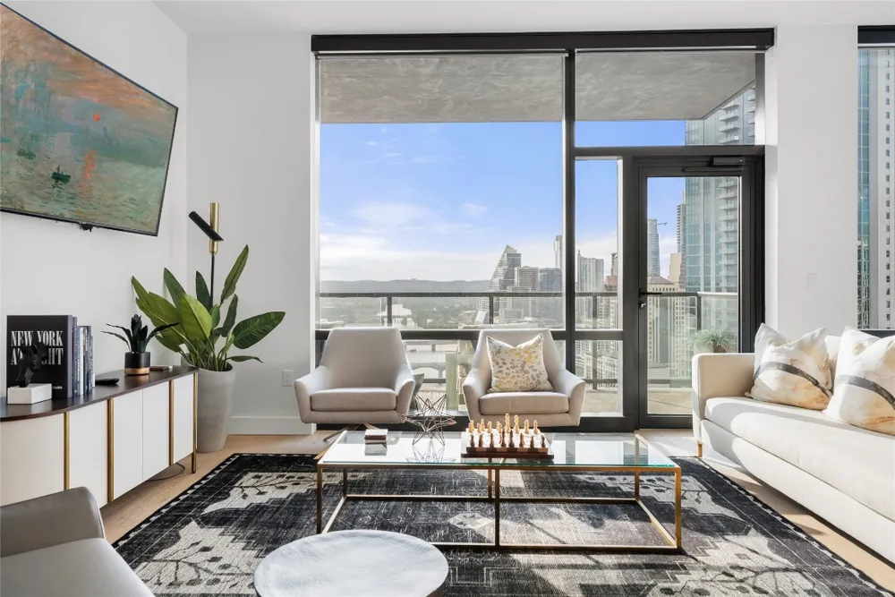 70 RAINEY STREET #2606 Austin, TX 78701