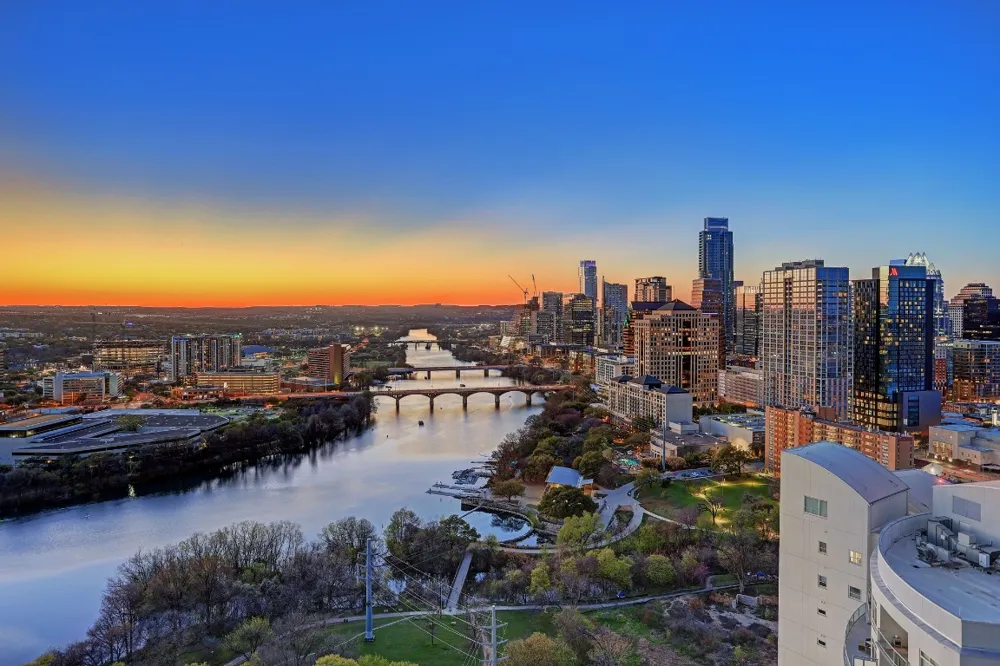70 RAINEY STREET #2606 Austin, TX 78701
