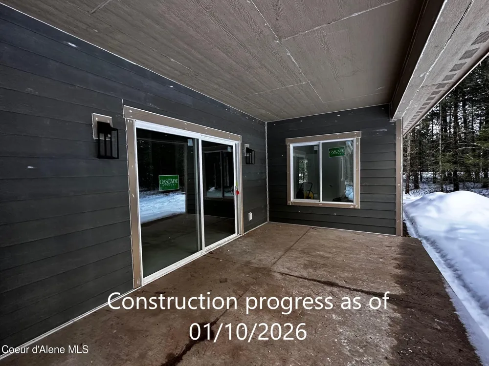 7705 E Howard Road Athol, ID 83801