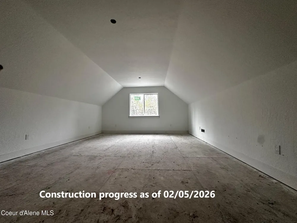 7705 E Howard Road Athol, ID 83801