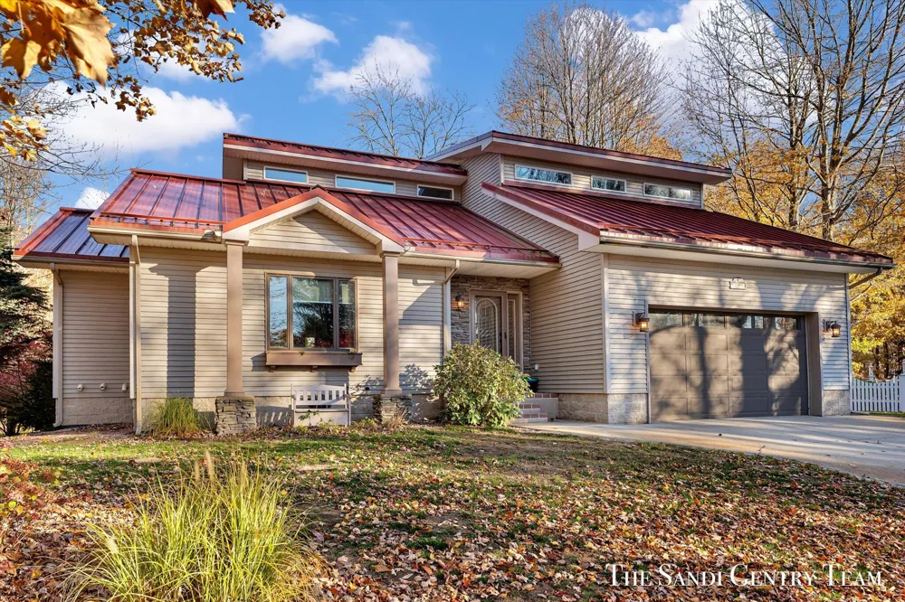 1020 Brookway Court Norton Shores, MI 49441