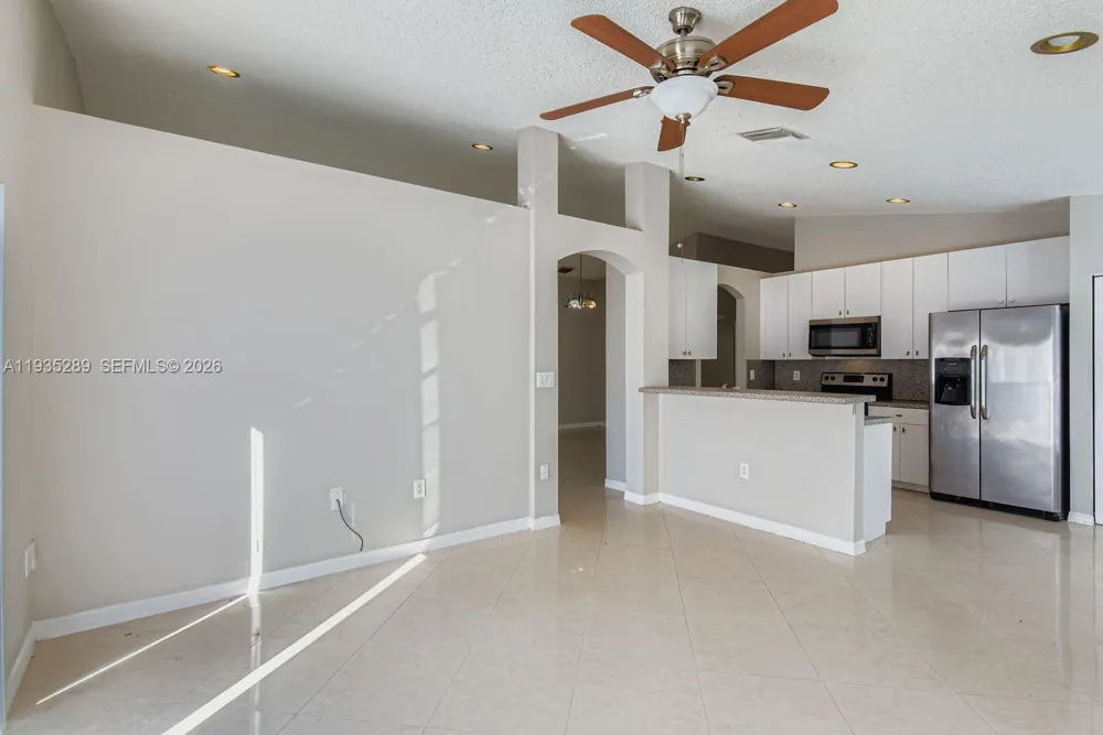 14242 NW 18th Pl Pembroke Pines, FL 33028
