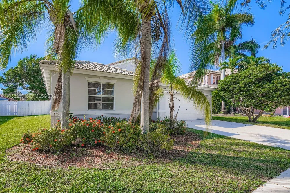 14242 NW 18th Pl Pembroke Pines, FL 33028