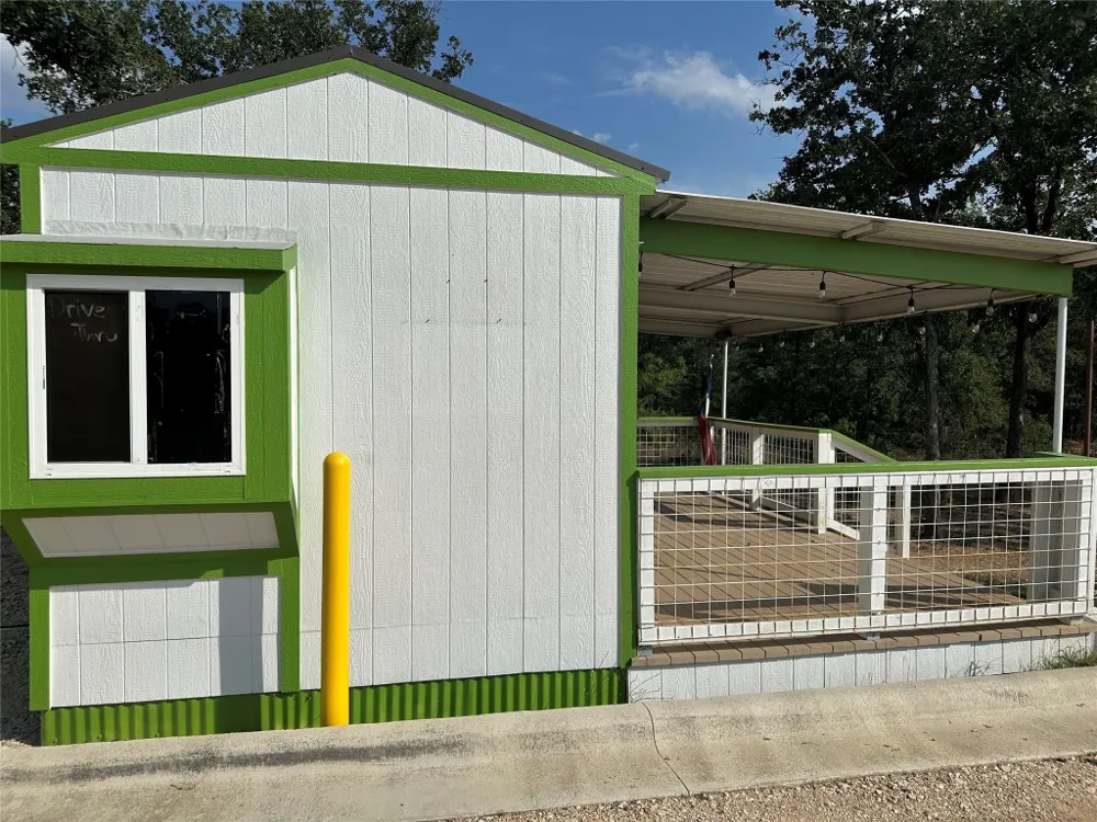 10096 S Us Highway 183 Highway Lockhart, TX 78644
