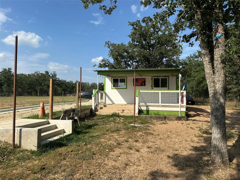 10096 S Us Highway 183 Highway Lockhart, TX 78644