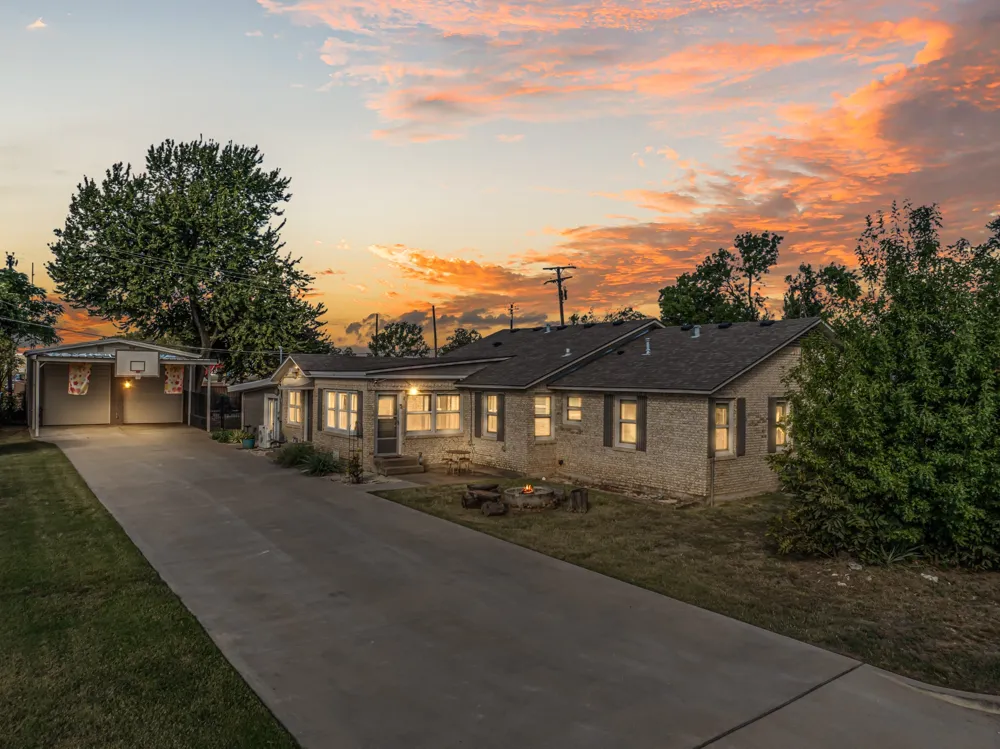 1500 W 10th Street McGregor, TX 76657