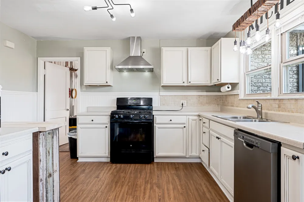 1500 W 10th Street McGregor, TX 76657