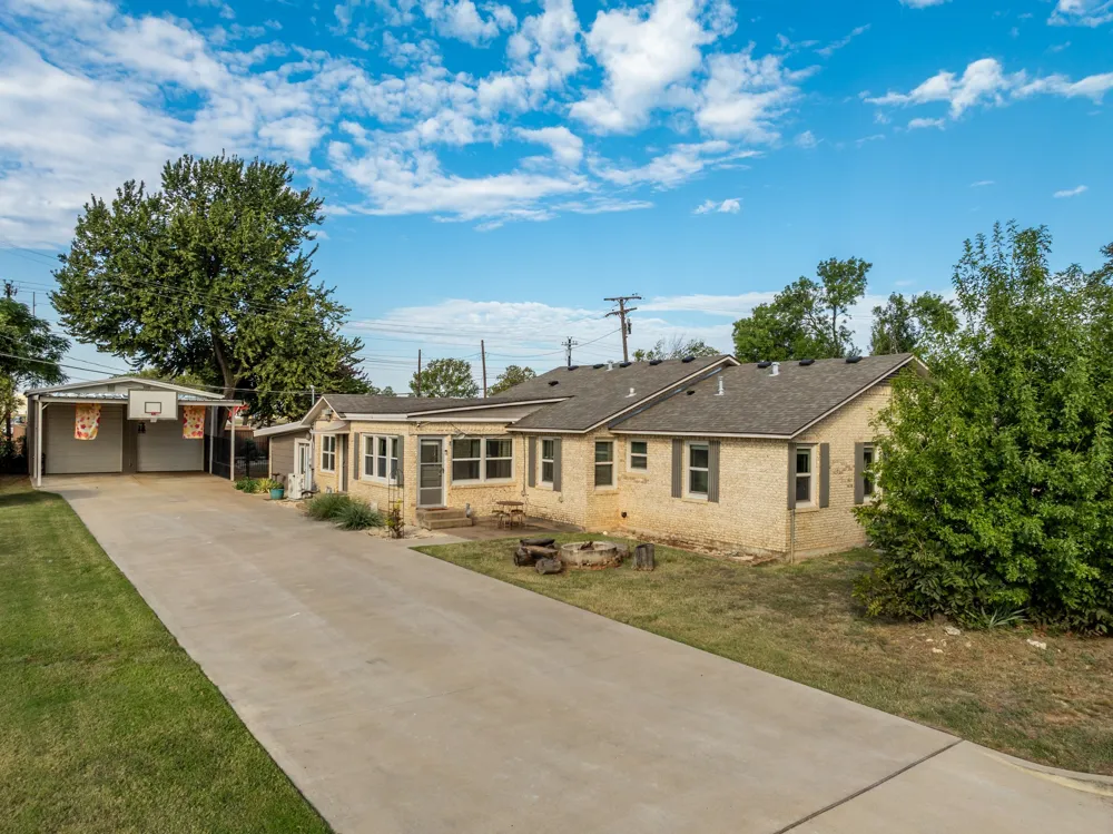 1500 W 10th Street McGregor, TX 76657