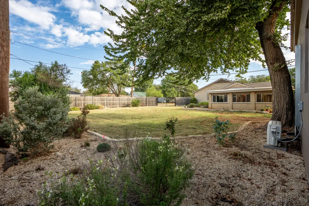 1500 W 10th Street McGregor, TX 76657