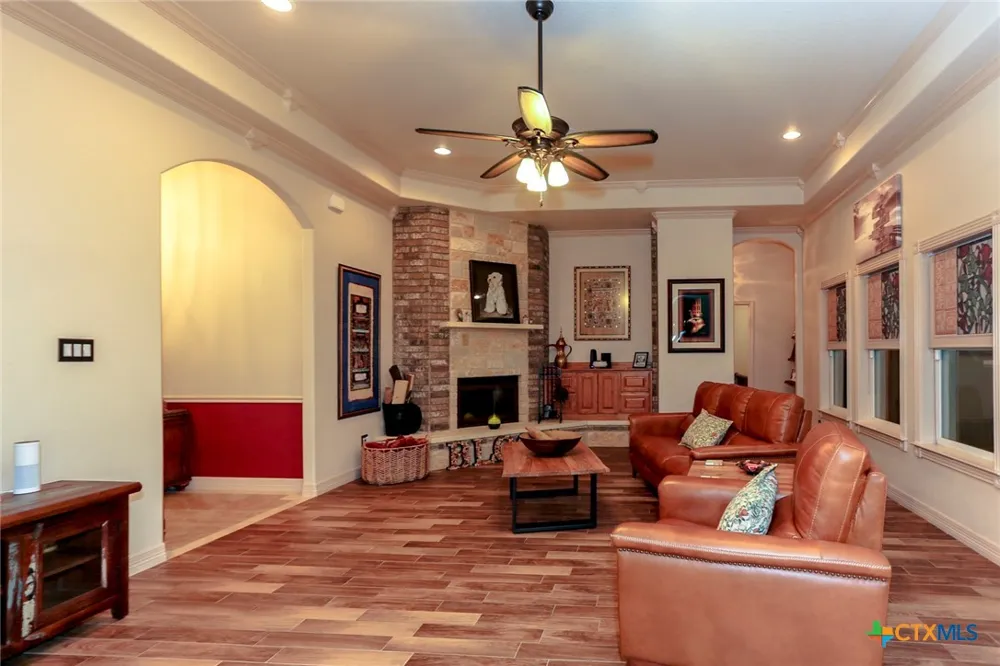 301 County Road 4772 Kempner, TX 76539