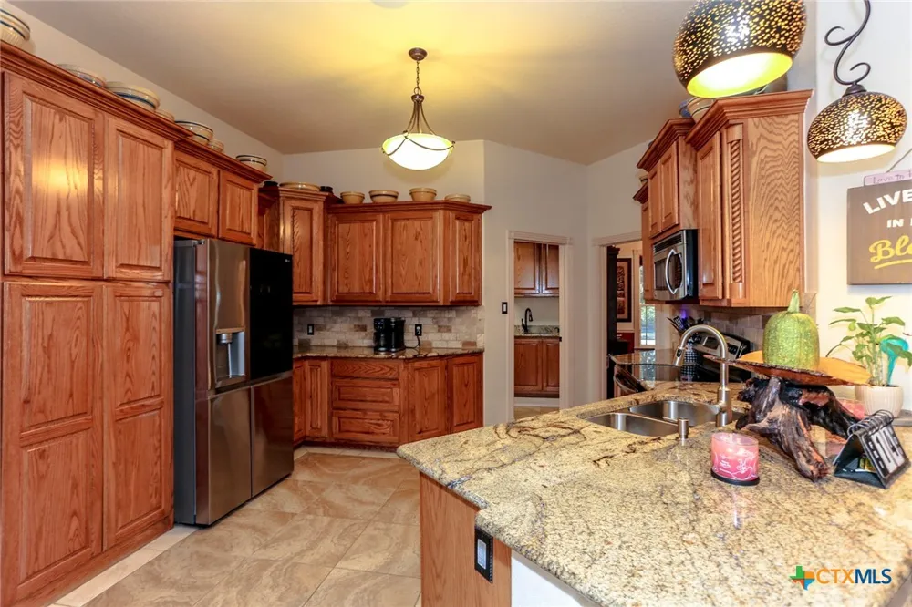 301 County Road 4772 Kempner, TX 76539