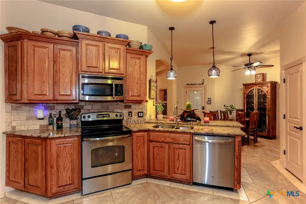 301 County Road 4772 Kempner, TX 76539