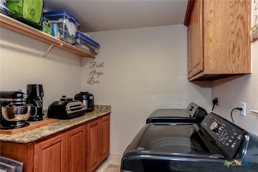 301 County Road 4772 Kempner, TX 76539