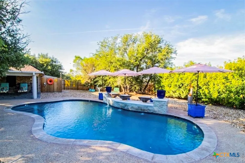301 County Road 4772 Kempner, TX 76539