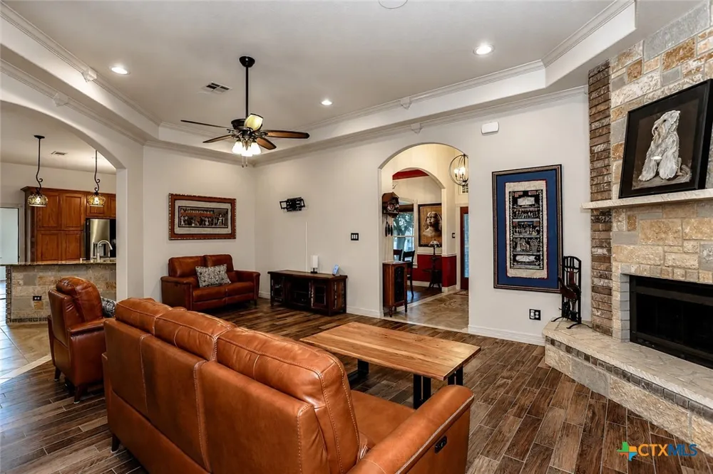 301 County Road 4772 Kempner, TX 76539