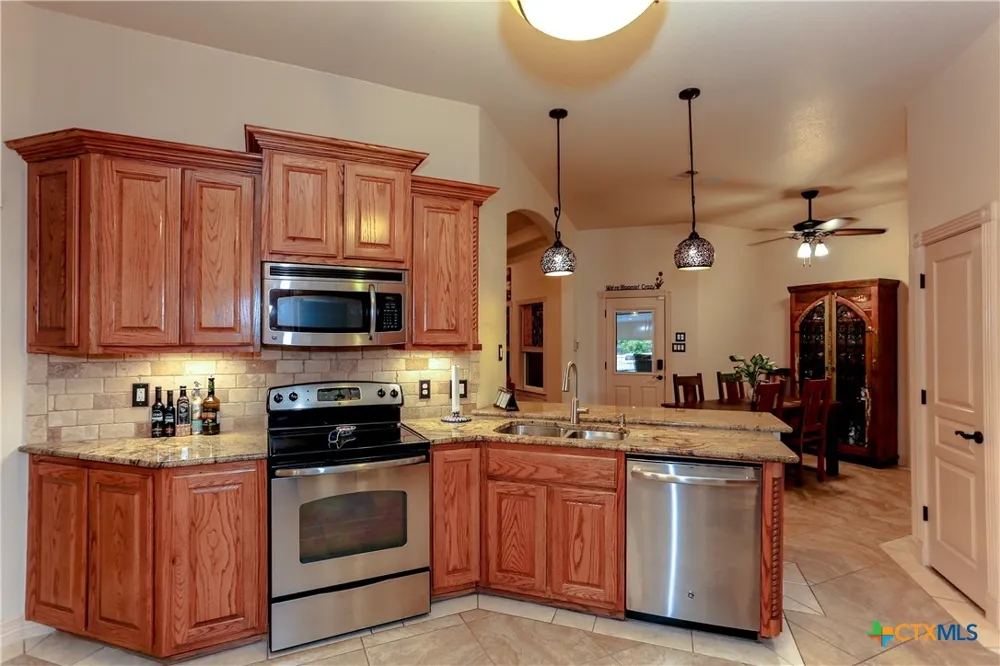301 County Road 4772 Kempner, TX 76539