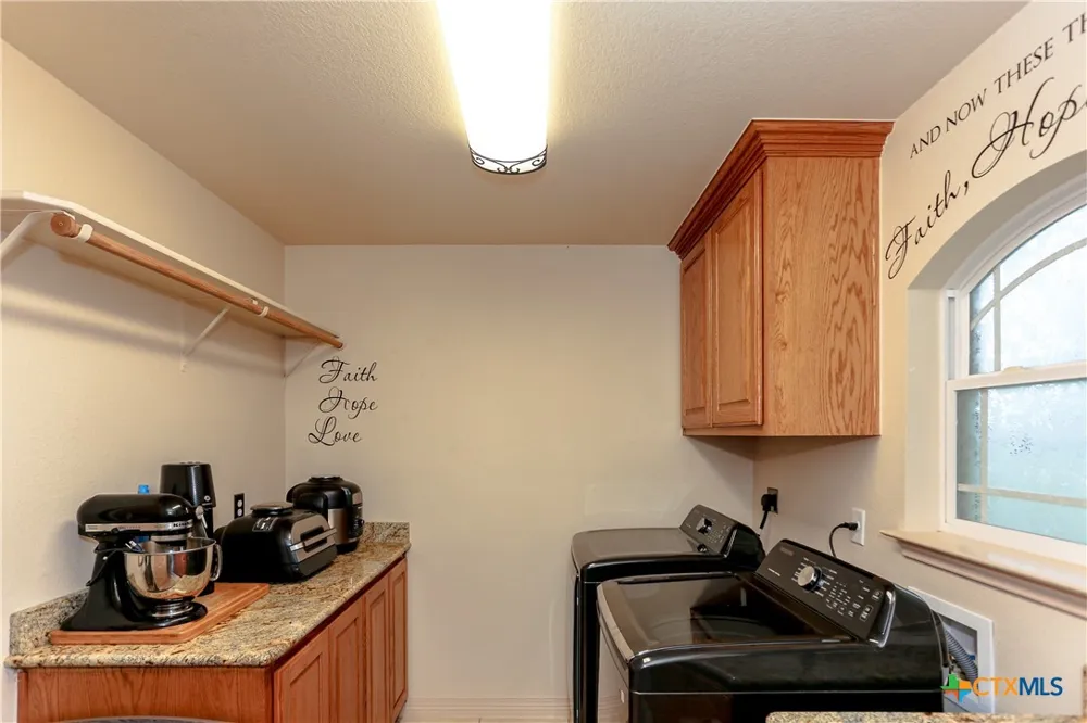 301 County Road 4772 Kempner, TX 76539