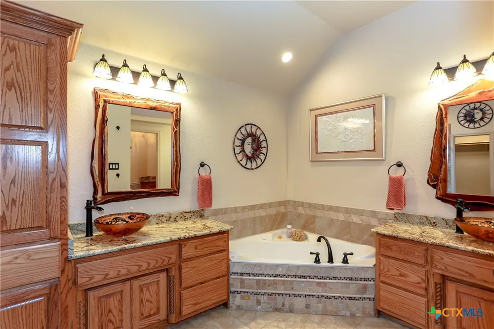 301 County Road 4772 Kempner, TX 76539