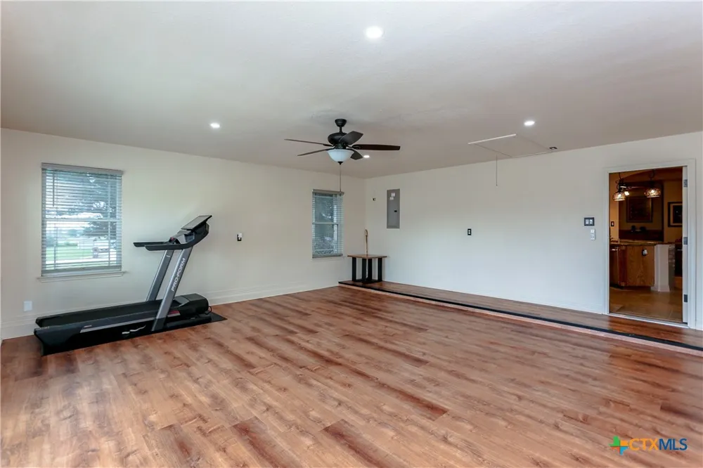 301 County Road 4772 Kempner, TX 76539