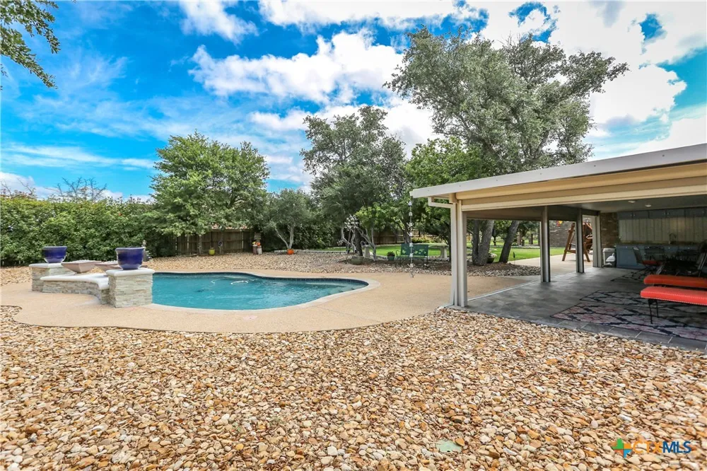 301 County Road 4772 Kempner, TX 76539