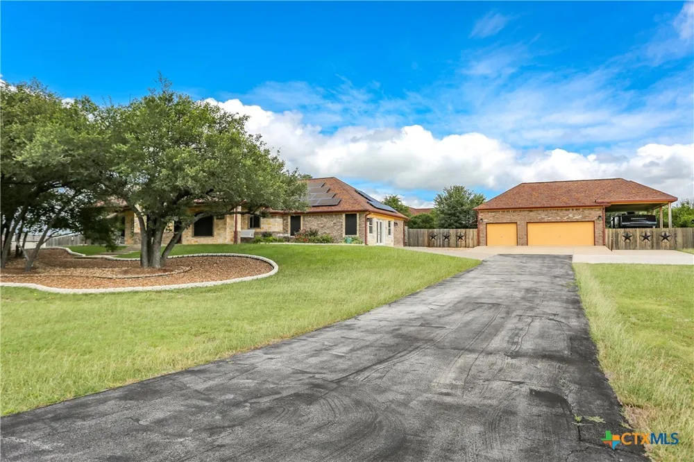 301 County Road 4772 Kempner, TX 76539