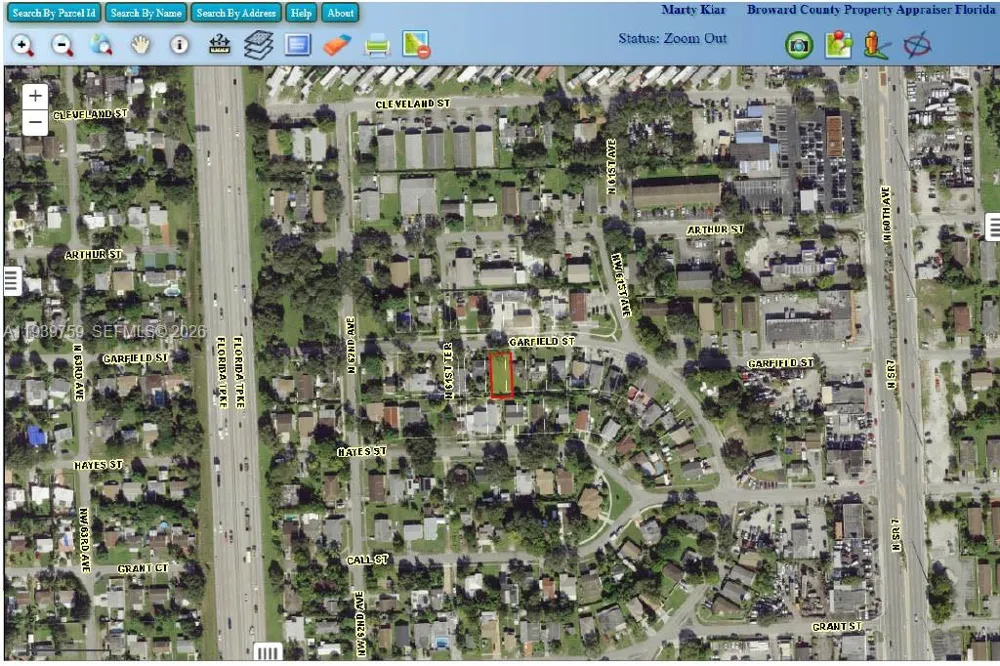 6122 Garfield St Hollywood, FL 33024