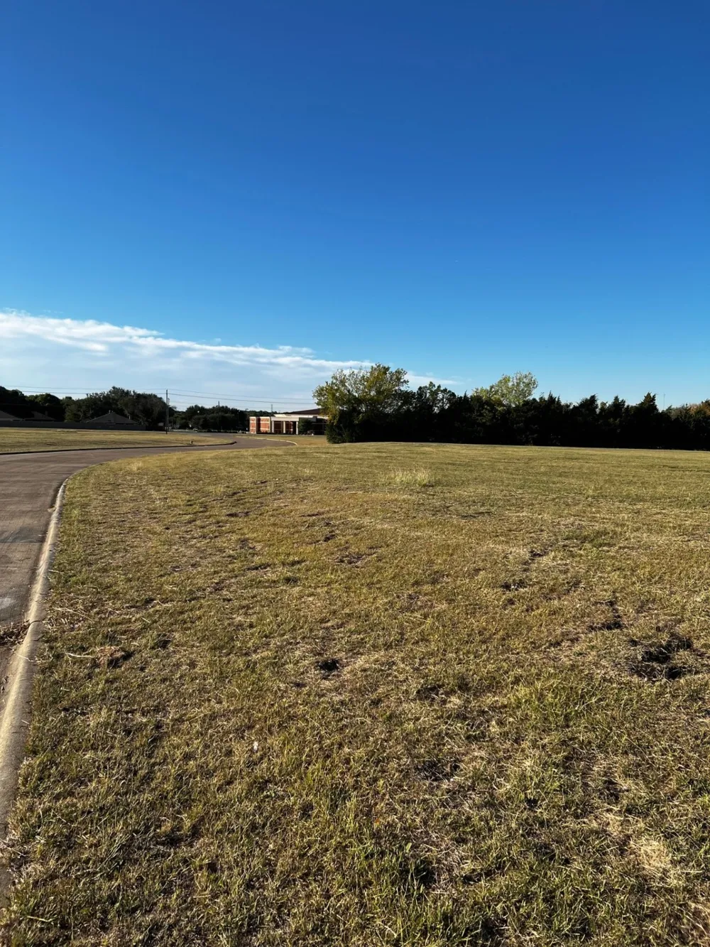 601 W Wintergreen Road DeSoto, TX 75115